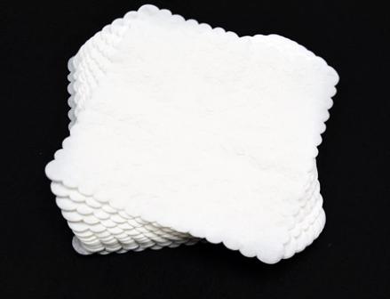 Serwetki gastronomiczne ząbkowane białe 15/15 cm (200)