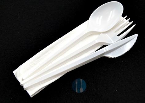 Zestaw Sztućcy Biały (nóż, widelec, łyżka, serwetka)